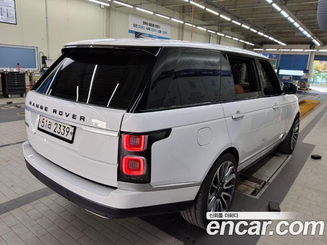Land Rover Range Rover 2019 — photo 2