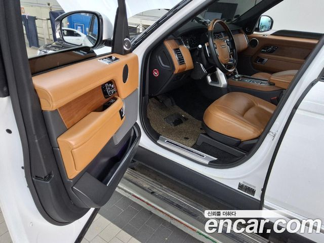 Land Rover Range Rover 2019 — photo 11
