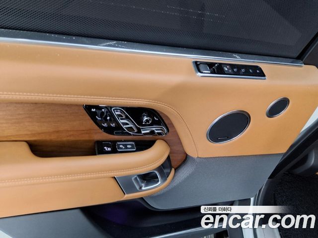 Land Rover Range Rover 2019 — photo 19