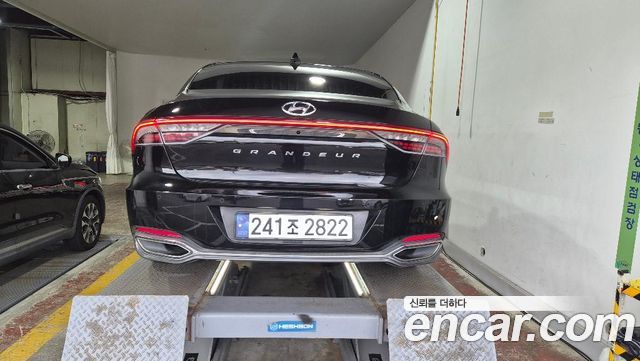 Hyundai Grandeur 2022 — photo 2