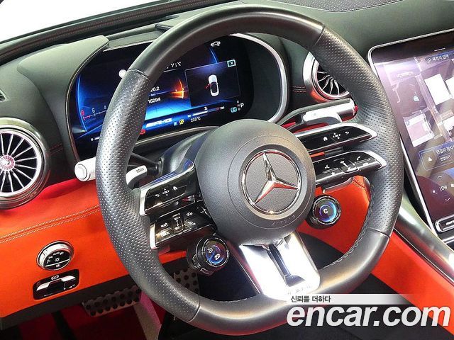 Mercedes-Benz SL-Class 2023 — photo 10