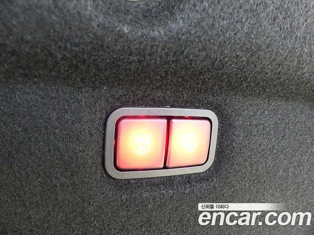 Mercedes-Benz SL-Class 2023 — photo 19