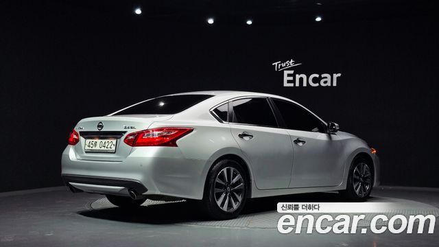 Nissan Altima 2017 — photo 2