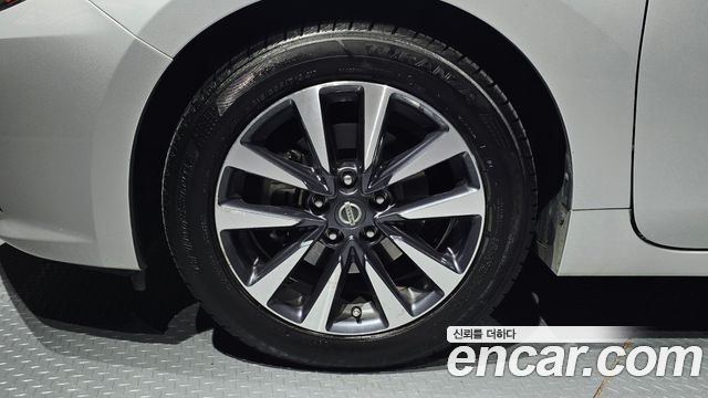 Nissan Altima 2017 — photo 5