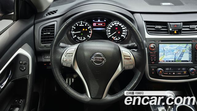 Nissan Altima 2017 — photo 13
