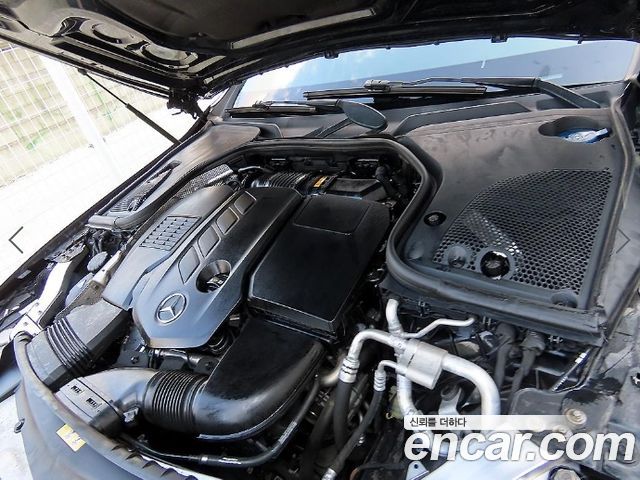 Mercedes-Benz CLS-Class 2019 — photo 19