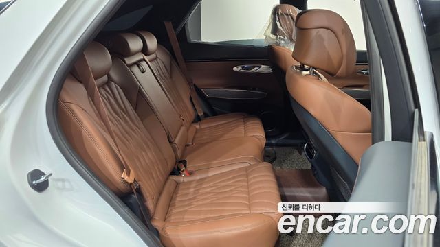 Genesis GV70 2023 — photo 17