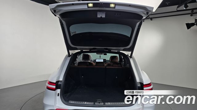 Genesis GV70 2023 — photo 23
