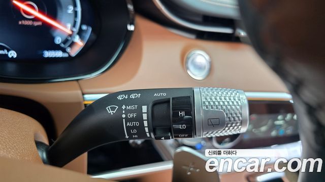 Genesis GV70 2023 — photo 25
