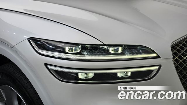 Genesis GV70 2023 — photo 8