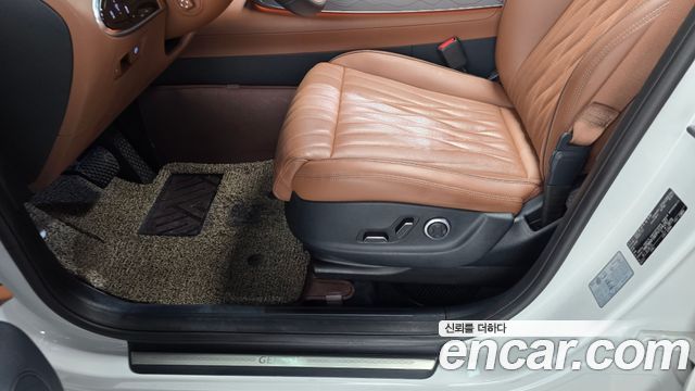 Genesis GV70 2023 — photo 29