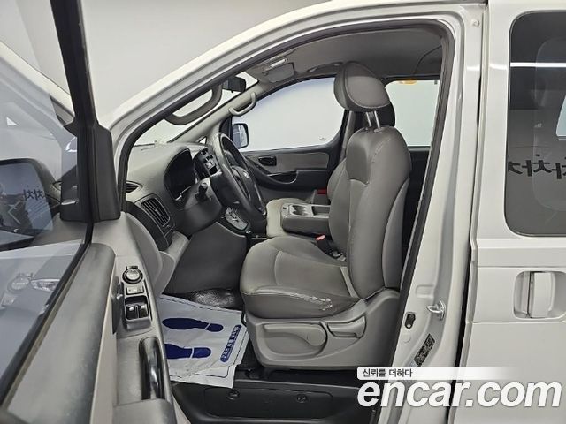 Hyundai Starex 2010 — photo 12