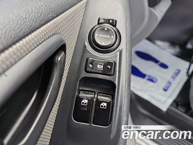 Hyundai Starex 2010 — photo 15