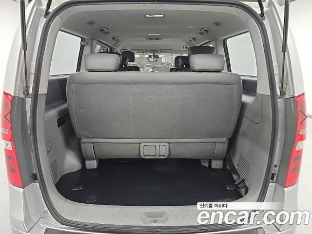 Hyundai Starex 2010 — photo 16