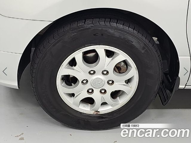 Hyundai Starex 2010 — photo 17