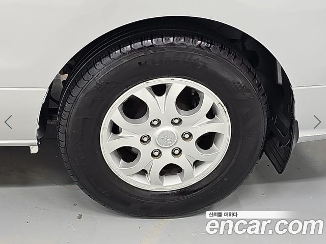 Hyundai Starex 2010 — photo 18