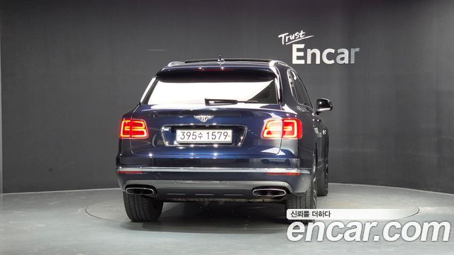 Bentley Bentayga 2017 — photo 4
