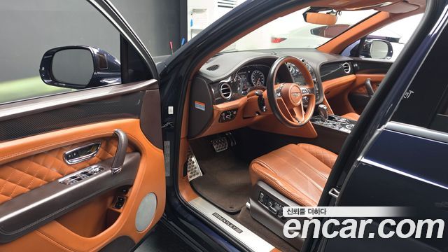 Bentley Bentayga 2017 — photo 13