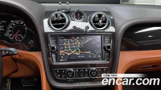 Bentley Bentayga 2017 — photo 19