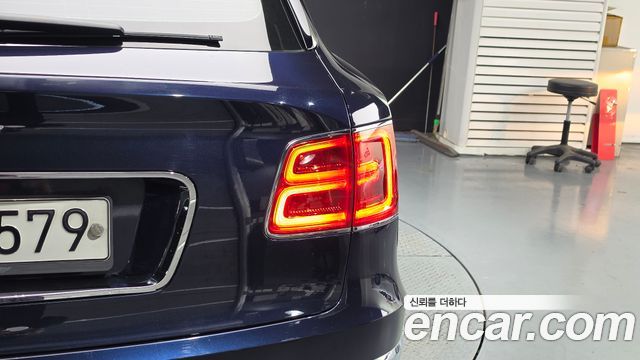 Bentley Bentayga 2017 — photo 9