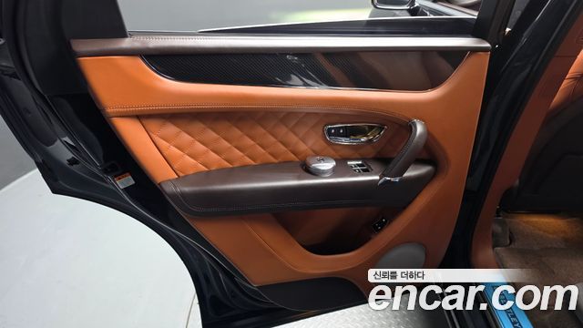 Bentley Bentayga 2017 — photo 15