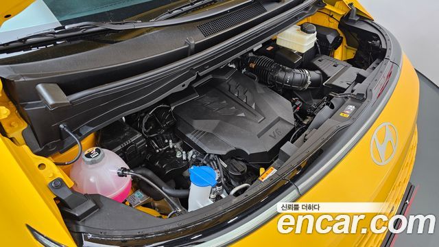 Hyundai Staria 2025 — photo 6
