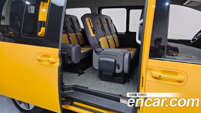 Hyundai Staria 2025 — photo 12