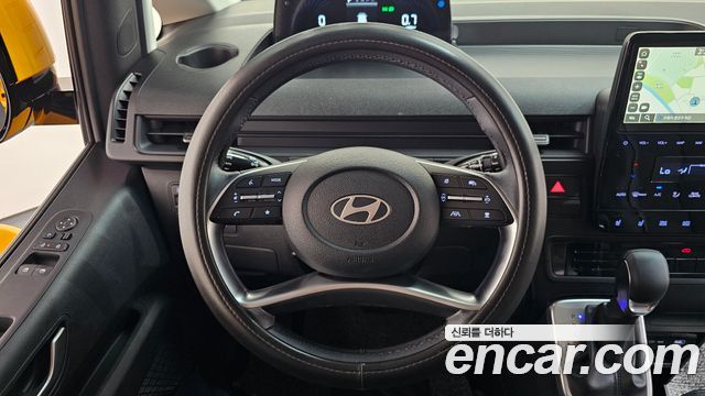 Hyundai Staria 2025 — photo 14