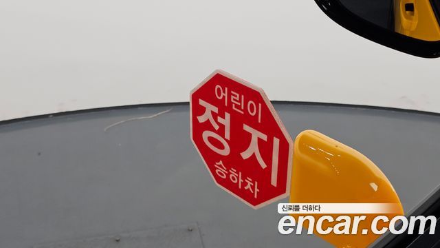 Hyundai Staria 2025 — photo 18