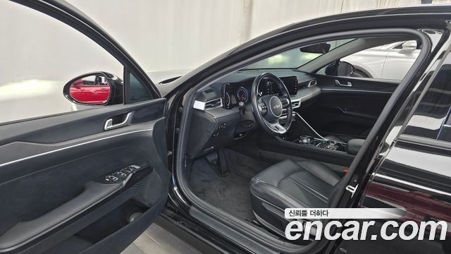Kia K5 2023 — photo 10