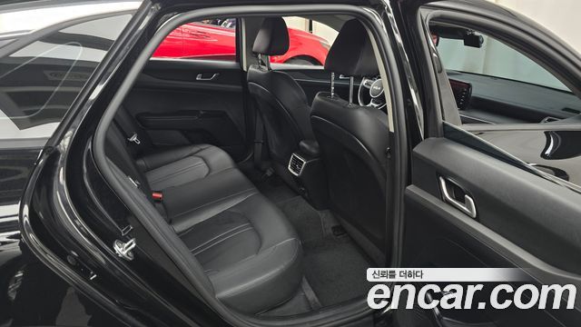 Kia K5 2023 — photo 11