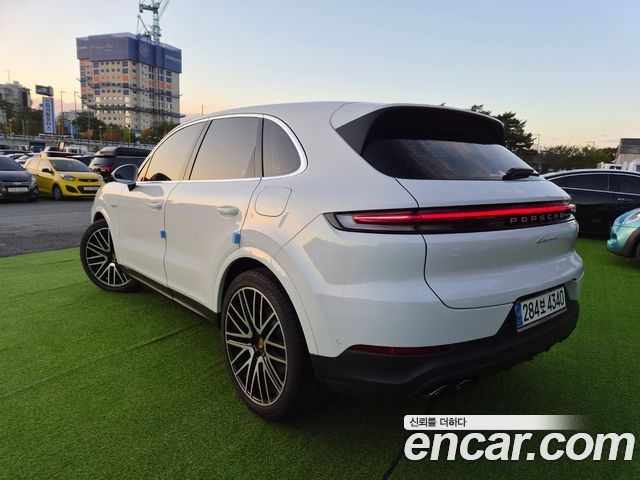 Porsche Cayenne 2024 — photo 4