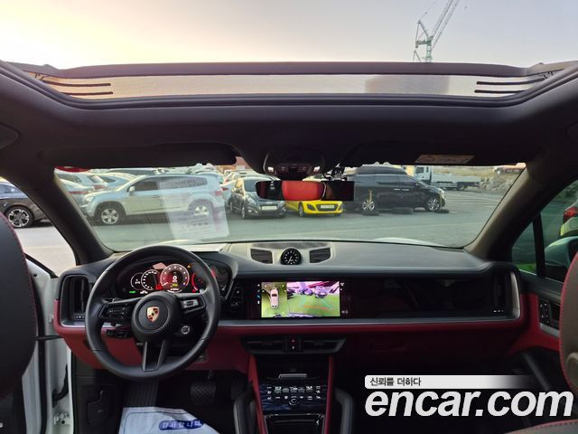 Porsche Cayenne 2024 — photo 14