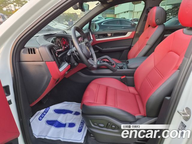Porsche Cayenne 2024 — photo 17