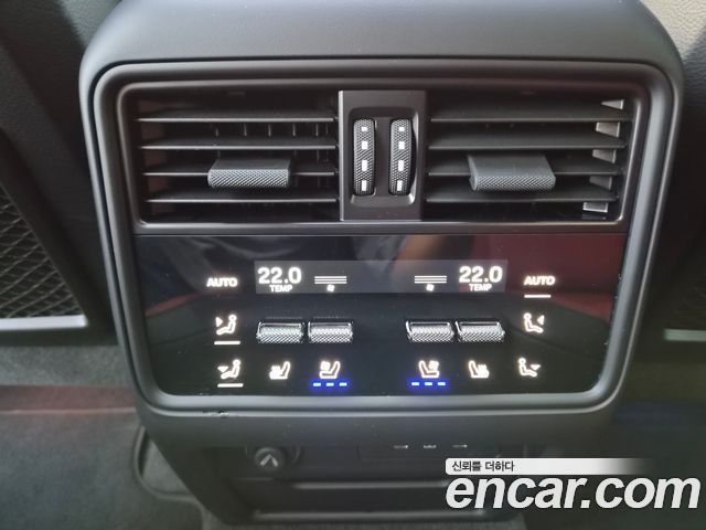 Porsche Cayenne 2024 — photo 19