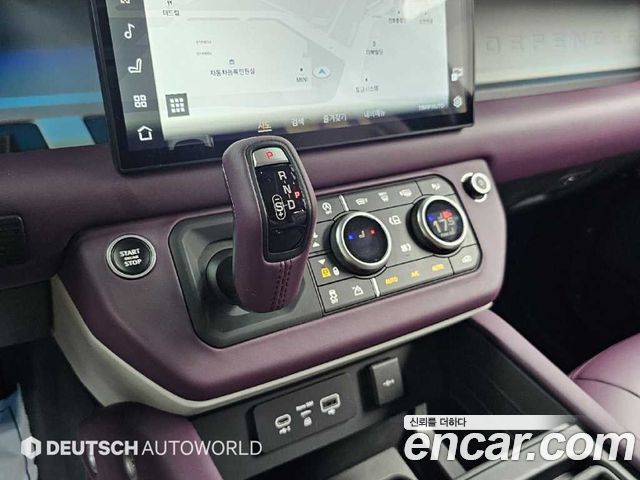 Land Rover Defender 2020 — photo 9