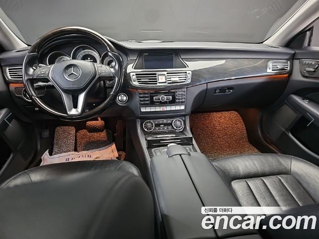 Mercedes-Benz CLS-Class 2012 — photo 8