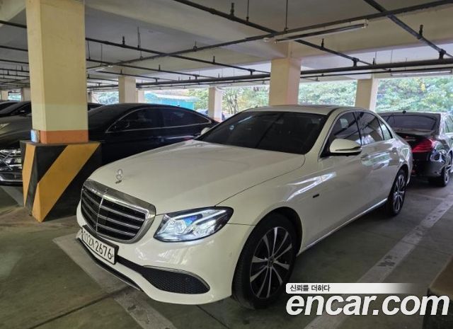 Mercedes-Benz E-Class 2020 — photo 2