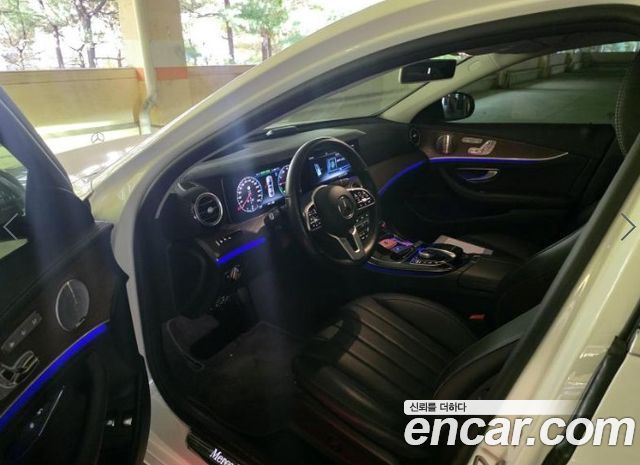 Mercedes-Benz E-Class 2020 — photo 5