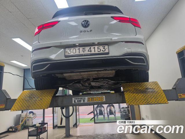 Volkswagen Golf 2022 — photo 2