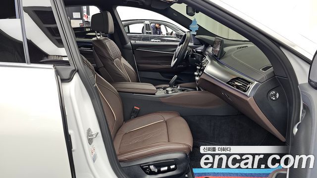 BMW Gran Turismo 2024 — photo 17