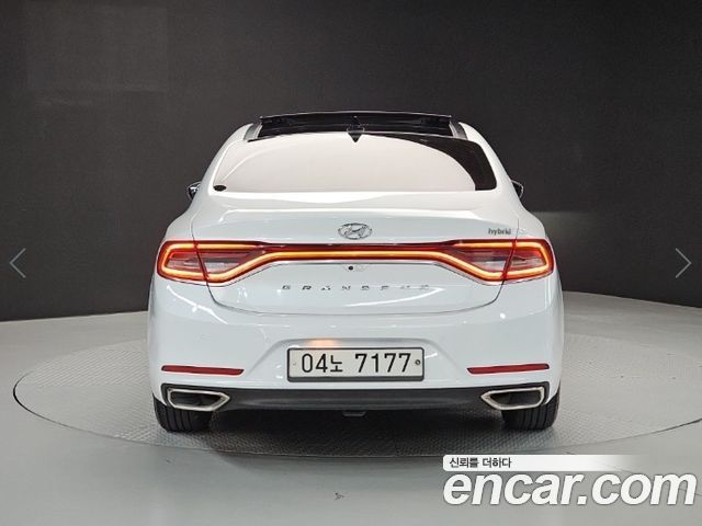 Hyundai Grandeur 2018 — photo 4