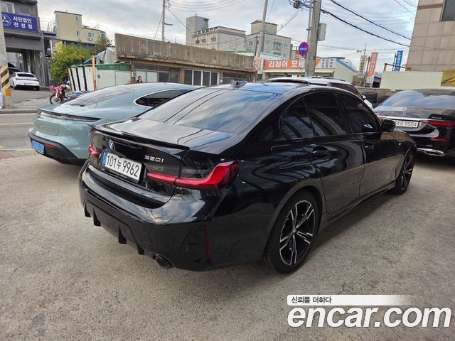 BMW 3-Series 2023 — photo 3