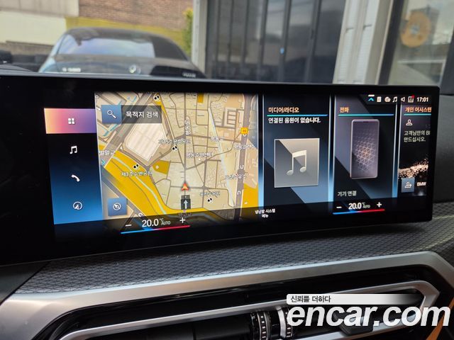 BMW 3-Series 2023 — photo 10