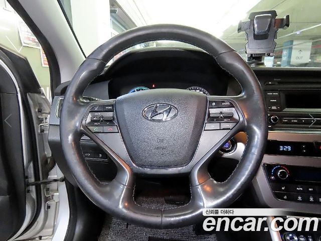 Hyundai Sonata 2015 — photo 9