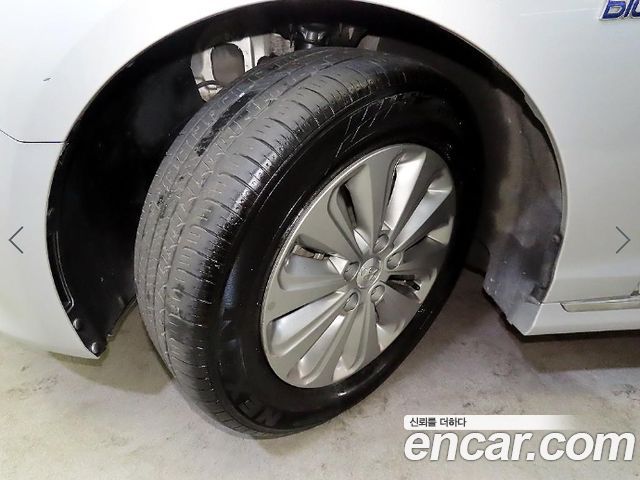 Hyundai Sonata 2015 — photo 19
