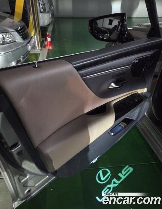 Lexus ES 2025 — photo 6