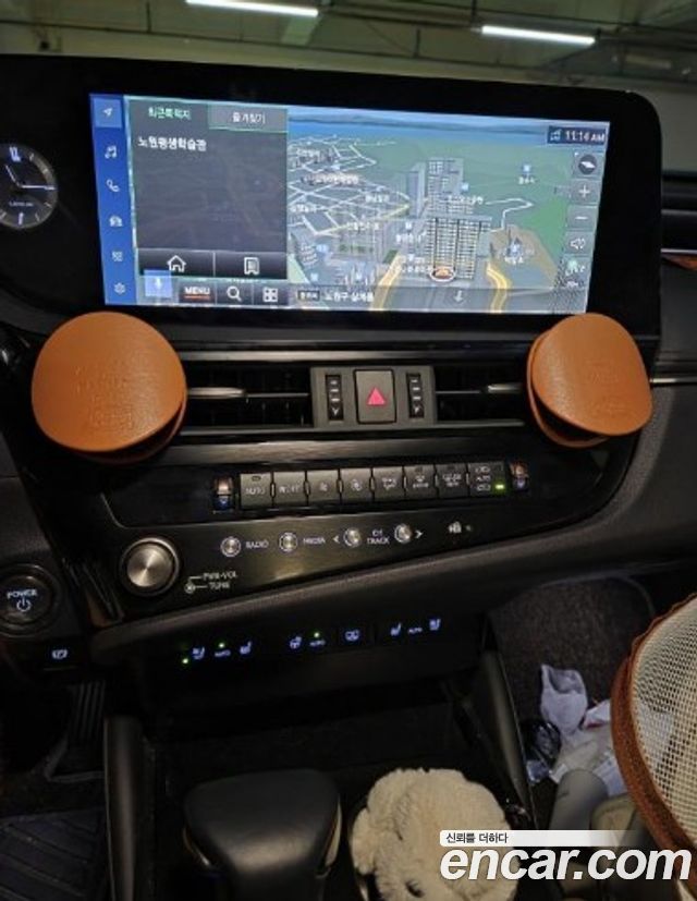 Lexus ES 2025 — photo 8