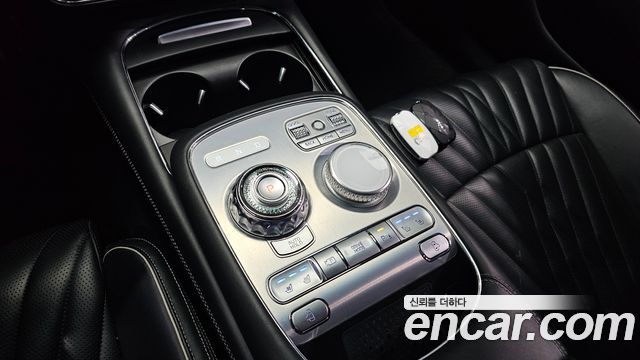Genesis G90 2022 — photo 9
