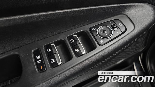 Hyundai Santafe 2019 — photo 22